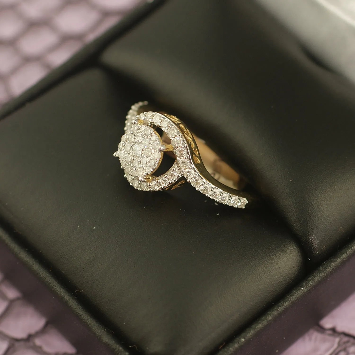 10K Gold 0.50 Carat Swirl Halo Diamond Ring
