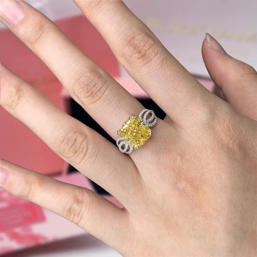 14k White Gold 4.0 Ct Yellow Diamond Engagement Ring