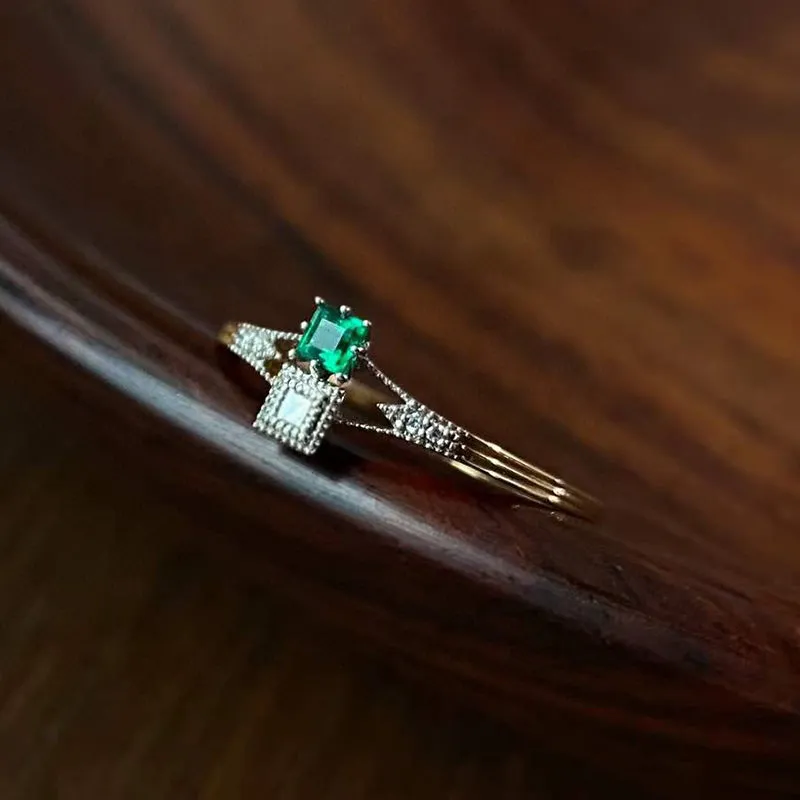 18K White & Gold 0.04ct Natural Emerald 0.03ct Diamond Vintage Ring