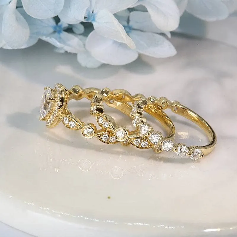 18K Yellow Gold 1.0ct Pear Cut Diamond Engagement Ring Set