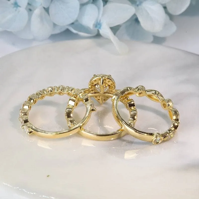 18K Yellow Gold 1.0ct Pear Cut Diamond Engagement Ring Set