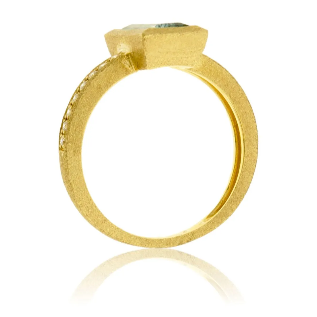 Baguette-Cut Aquamarine in Yellow Gold with Diamond Accented Band