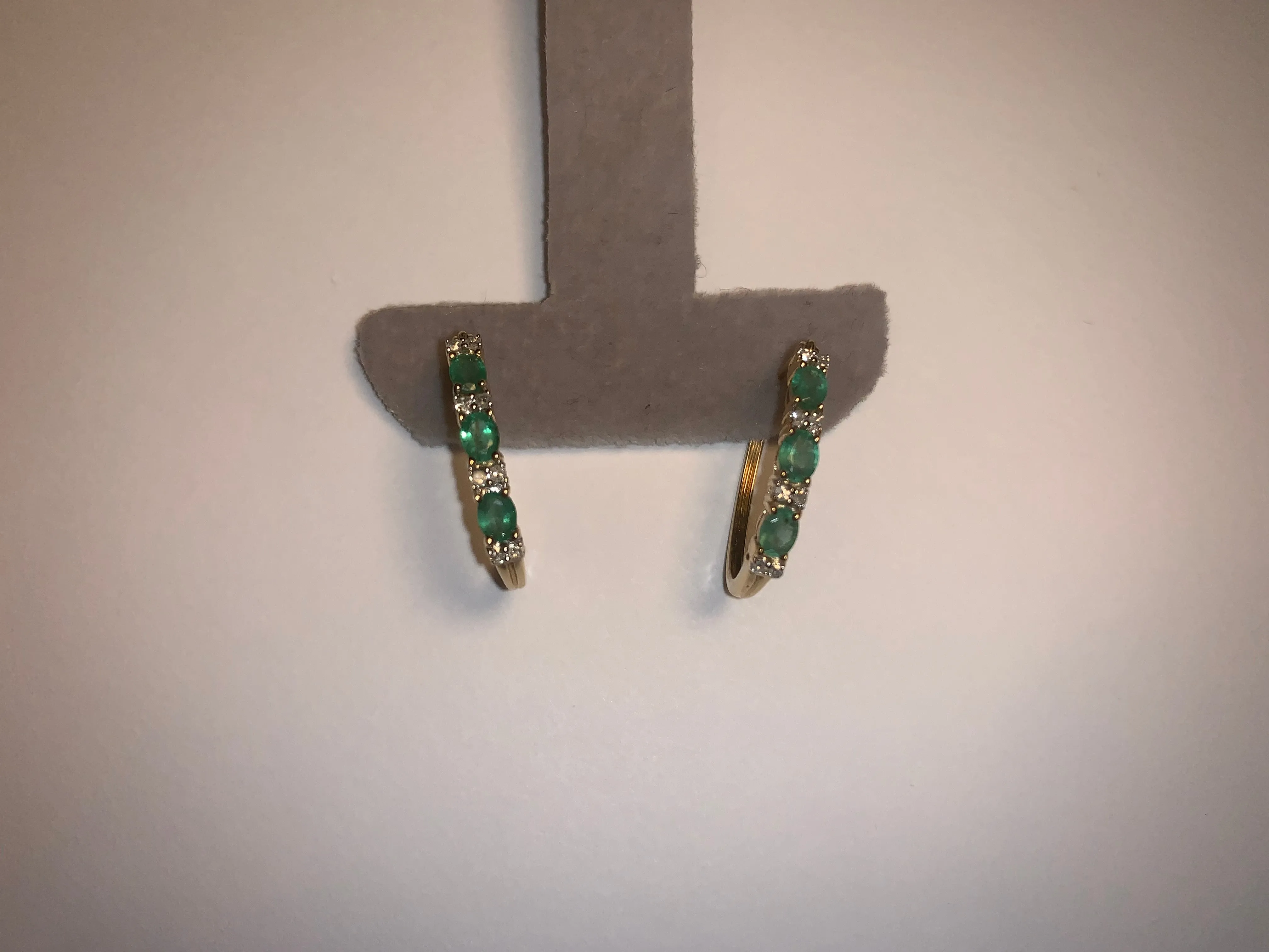 Beautiful Estate 14K White Gold Emerald Diamond Hoop Hoops Earrings