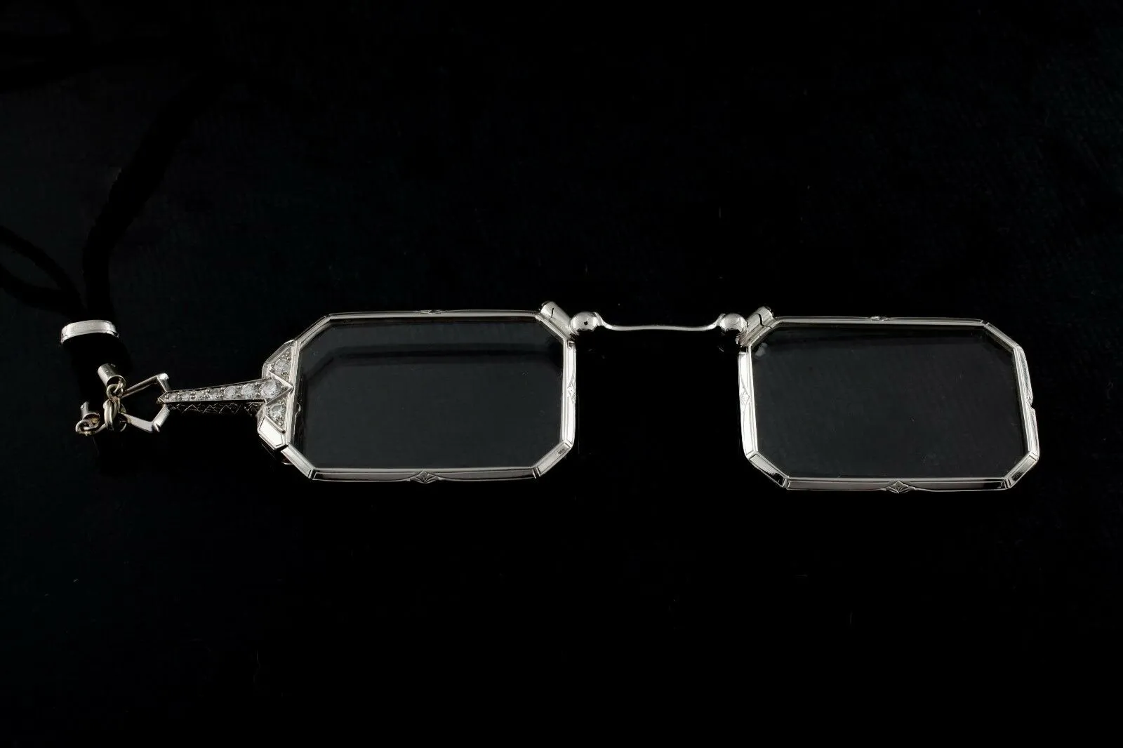 Cartier Vintage Art Deco 1920s Lorgnettes/Opera Glasses in Platinum w/ Diamonds