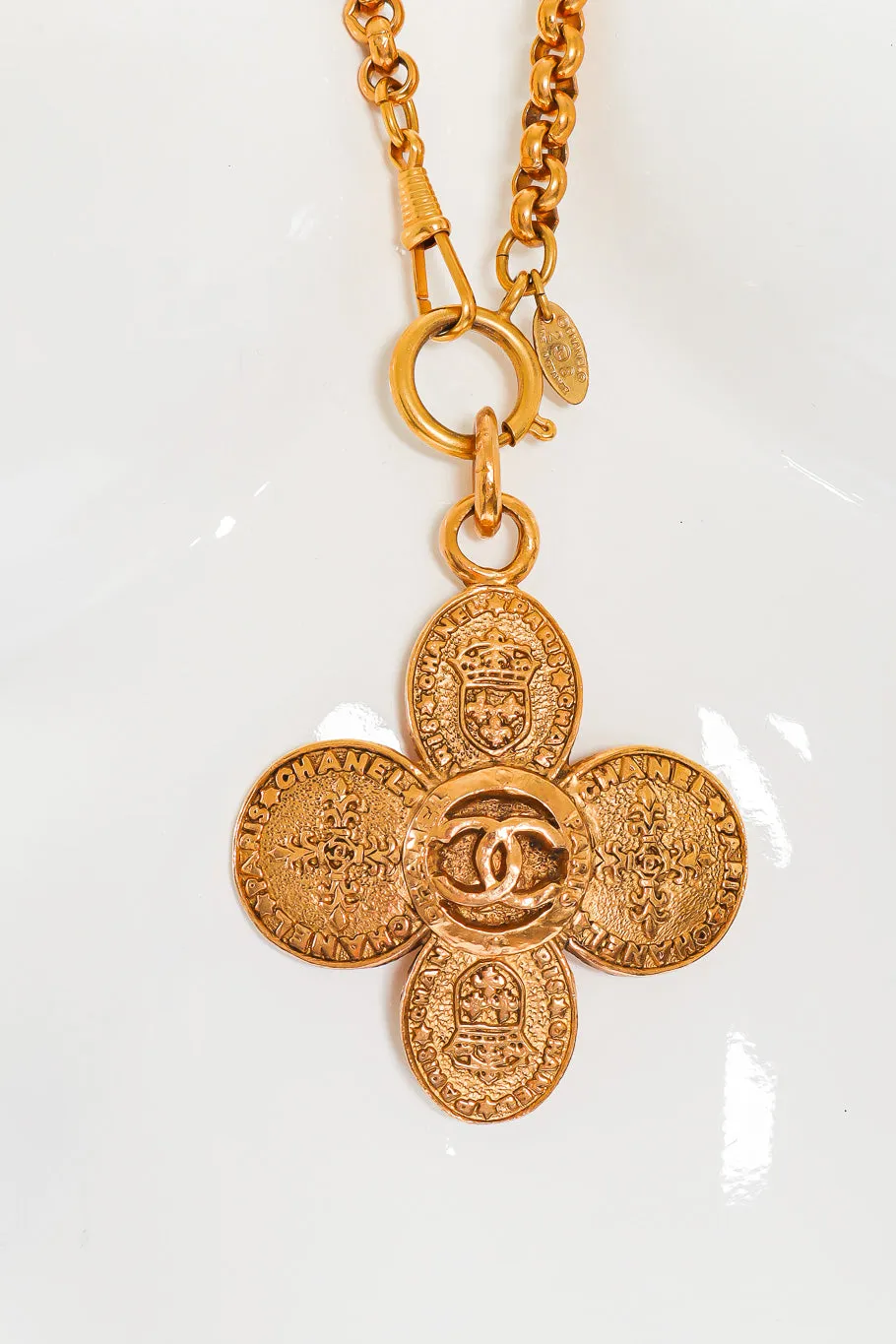Clover Crest Cross Pendant Necklace