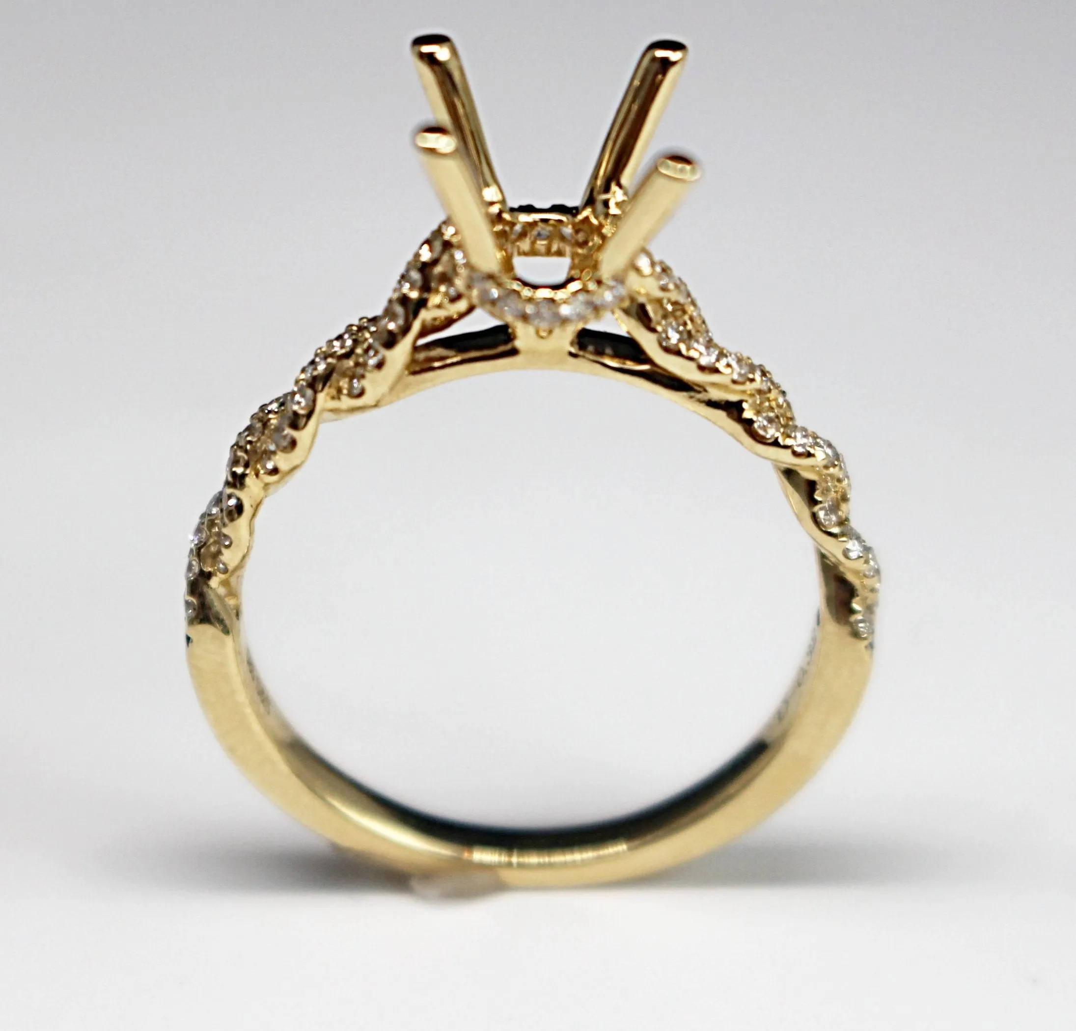 Diamondaire 14kt Yellow Gold Slim Twist Ring
