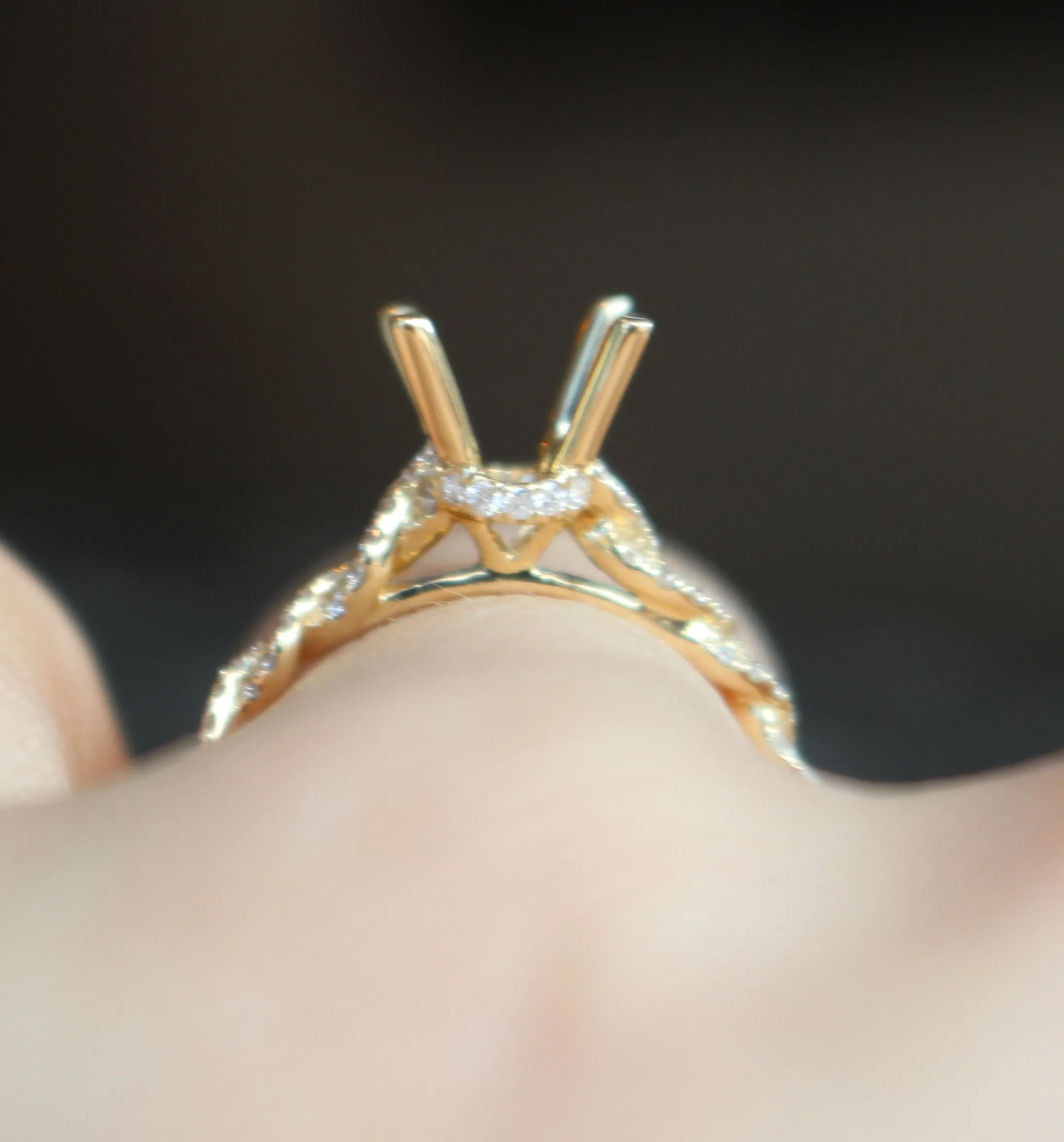Diamondaire 14kt Yellow Gold Slim Twist Ring