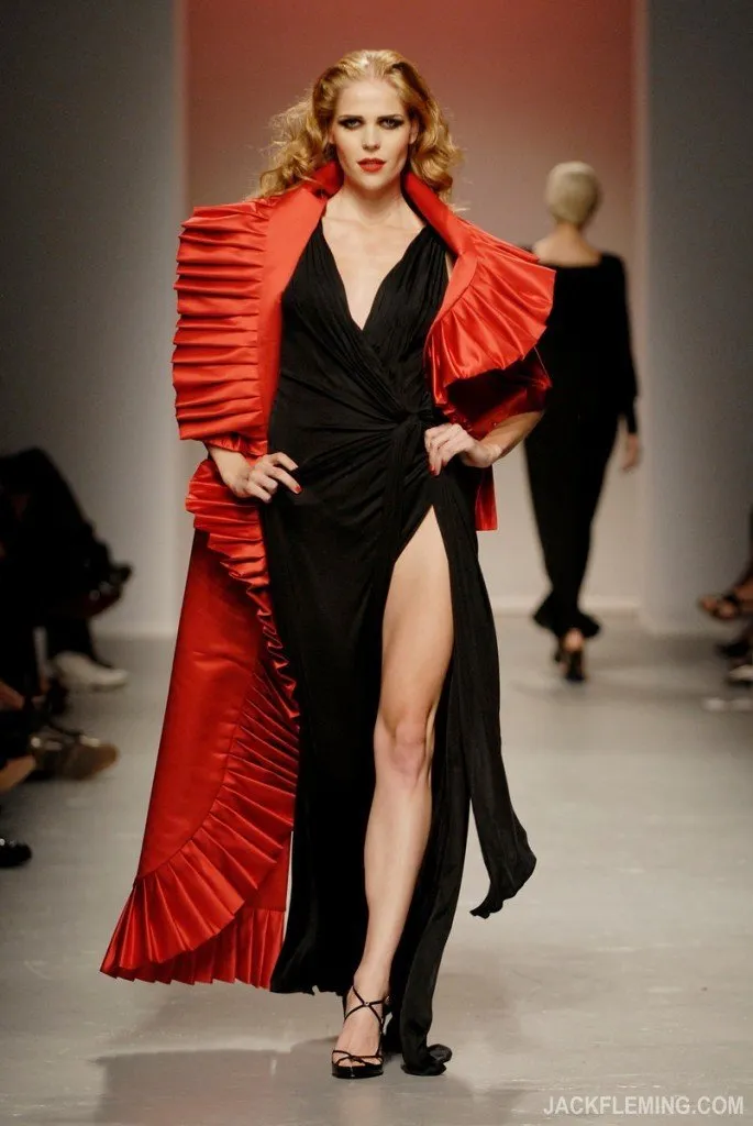 ELIZABETH MASON COUTURE PLEATS ME Red Silk Pleated Wrap
