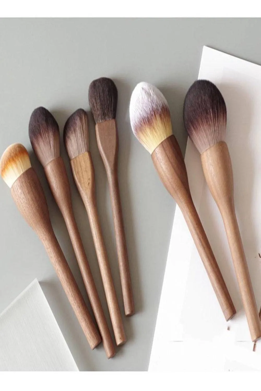 European Vintage Wood Loose Powder Makeup Brush Set