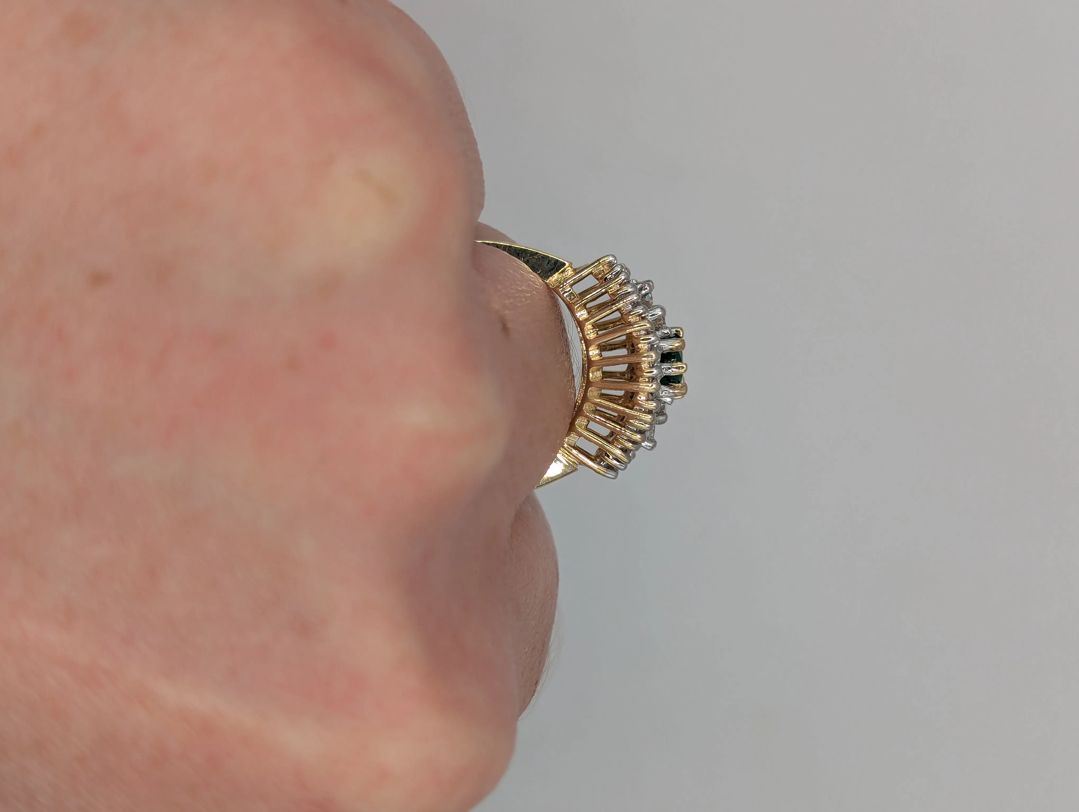 Ladies .48CT EMERALD & .54CT DIAMOND CLUSTER RING IN 14K YELLOW GOLD 4.3G, Sz. 6.5, New item #V21198