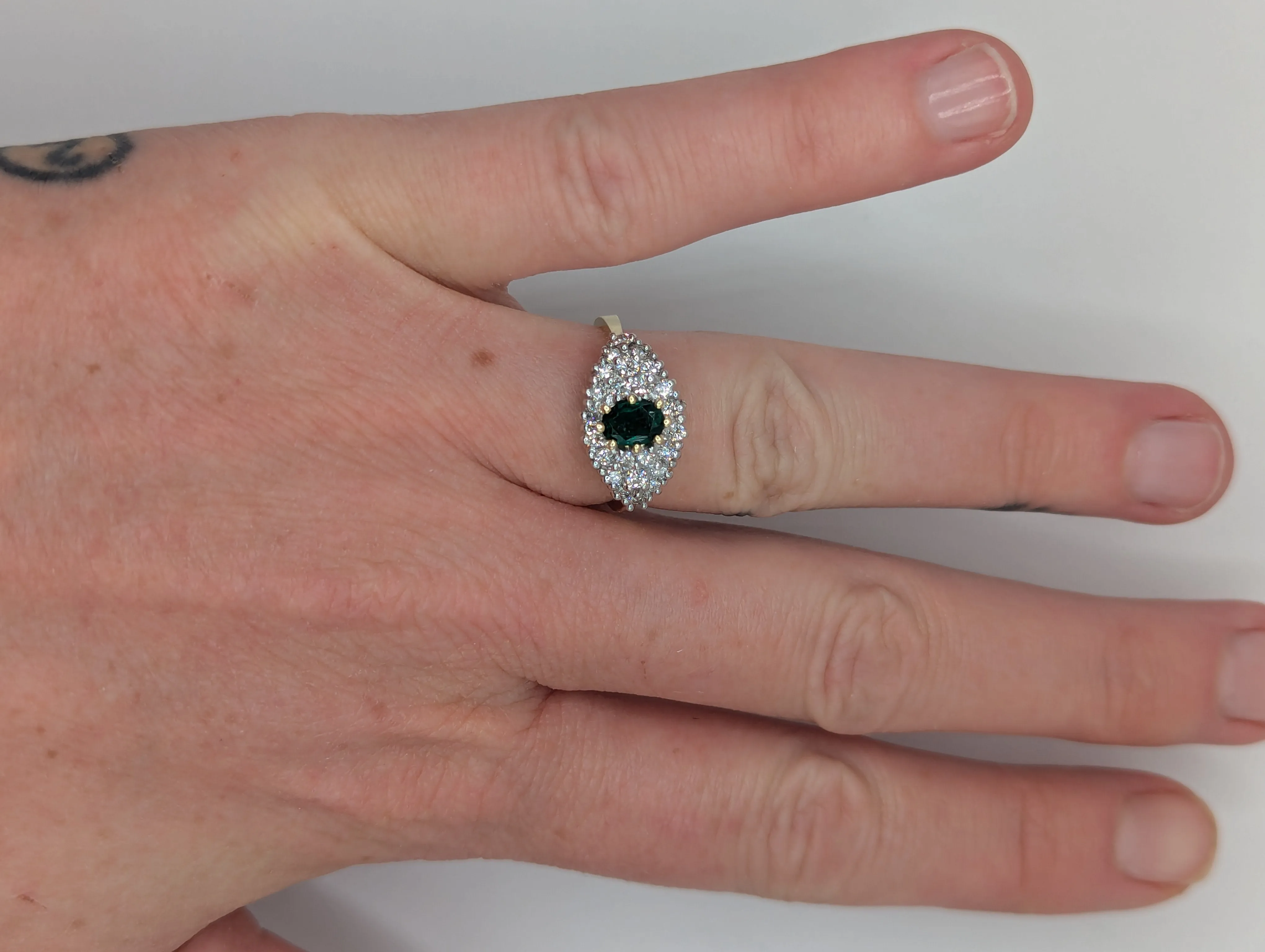 Ladies .48CT EMERALD & .54CT DIAMOND CLUSTER RING IN 14K YELLOW GOLD 4.3G, Sz. 6.5, New item #V21198