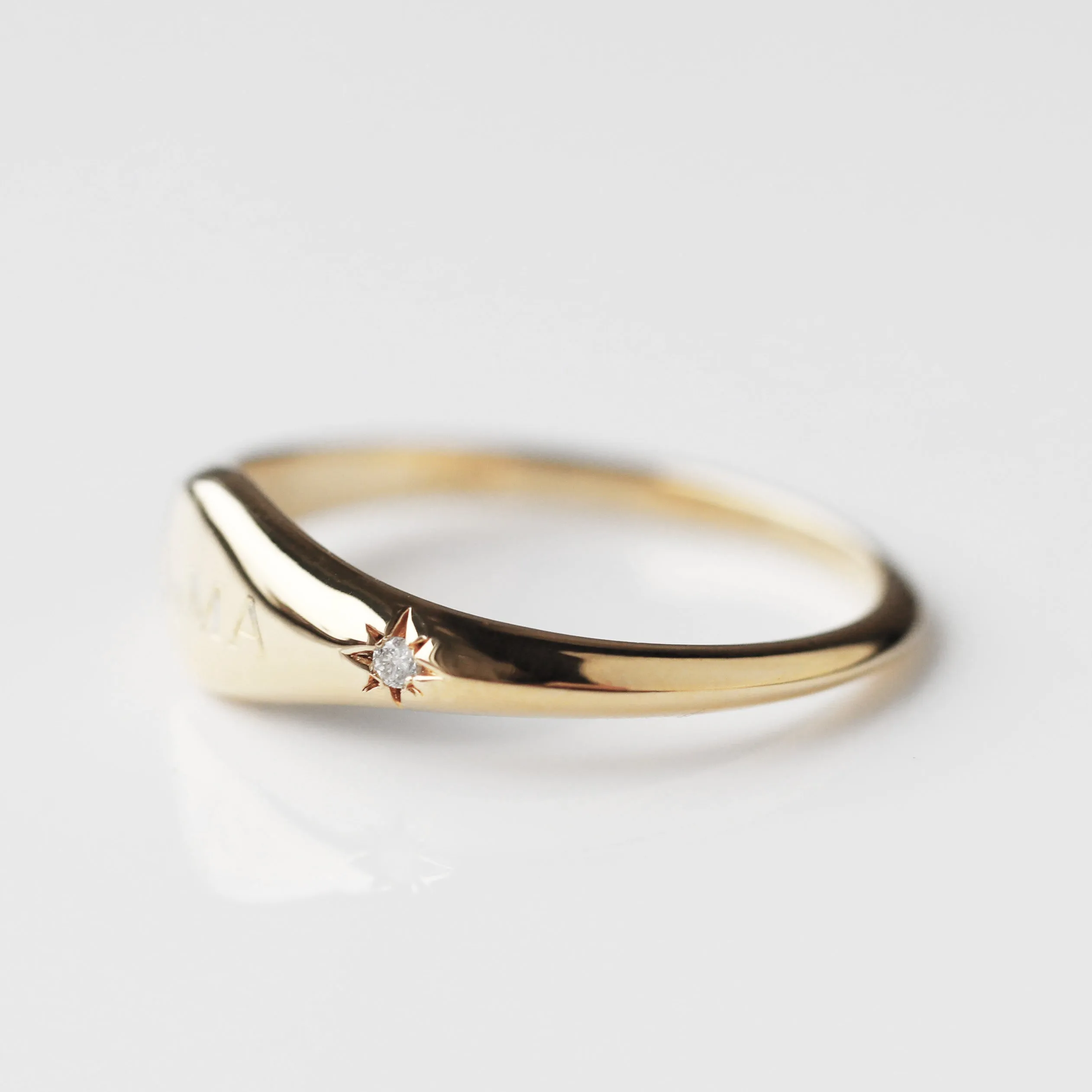 Mama Vintage Diamond Signet Ring