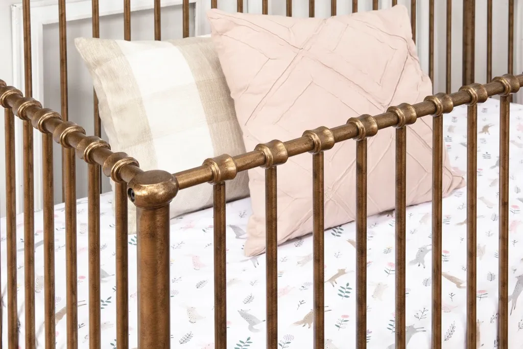 Million Dollar Baby Classic Winston 4-in-1 Convertible Iron Crib