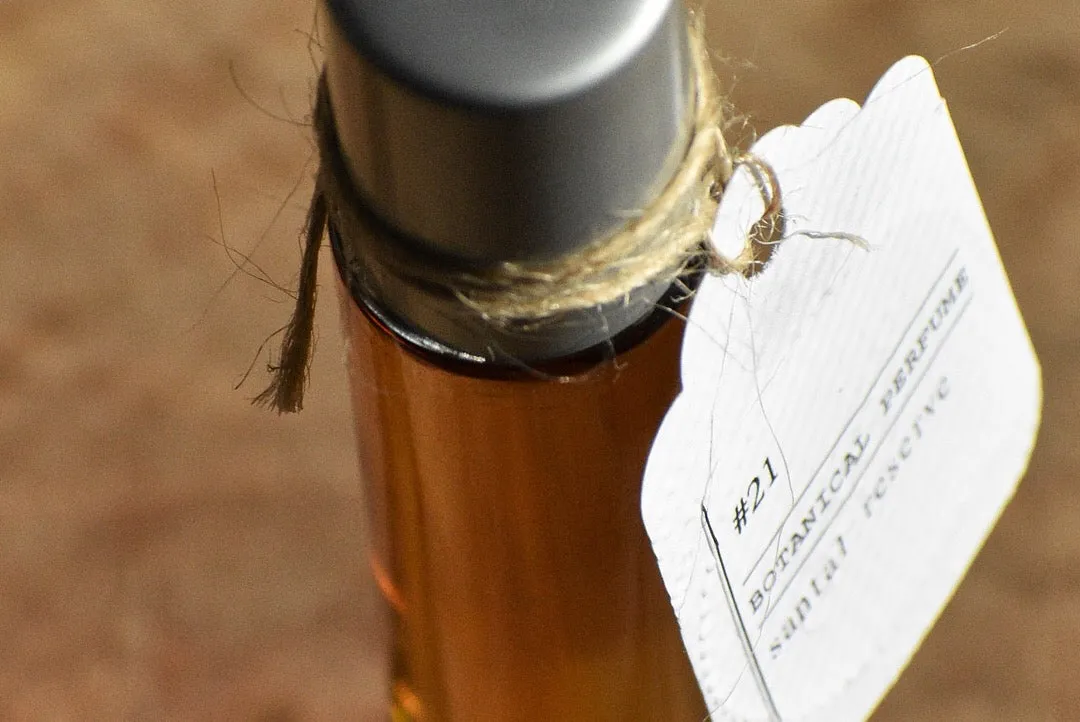 No. 21 SANTAL RESERVE - Natural Botanical Perfume -