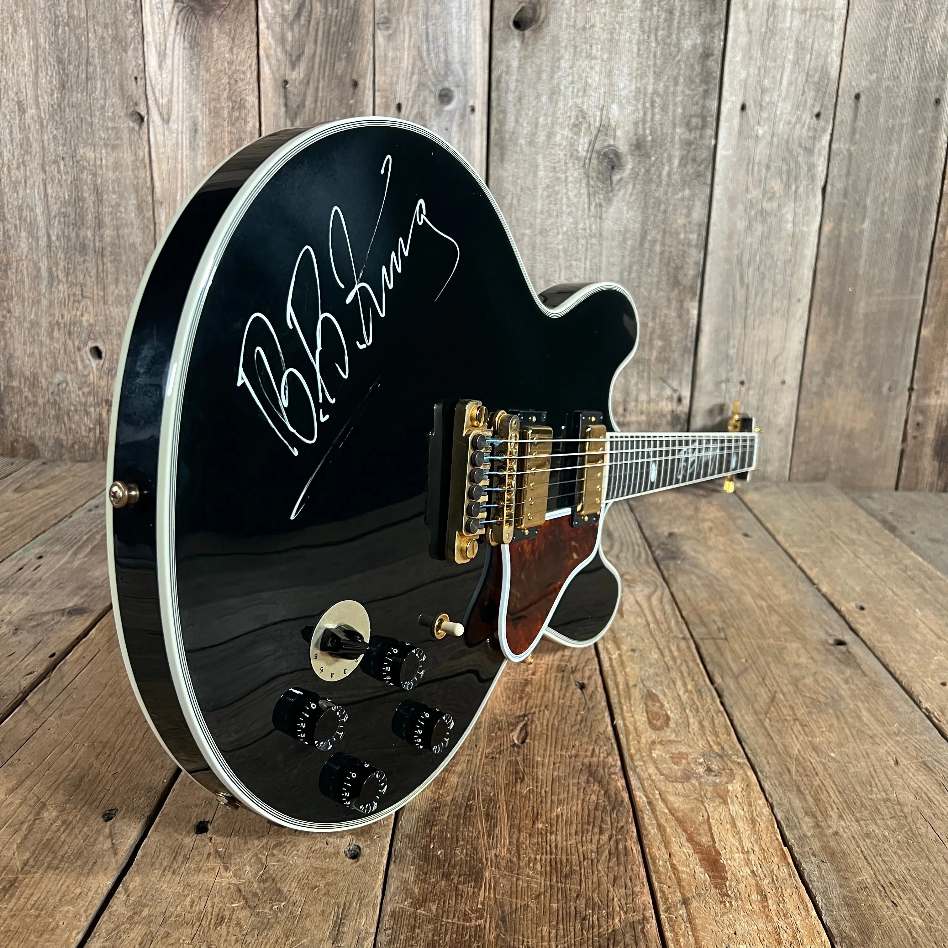 SOLD - Gibson Signed Lucille Signature Rare Edition BB King Signature w/ inlaid signature 2001 Black