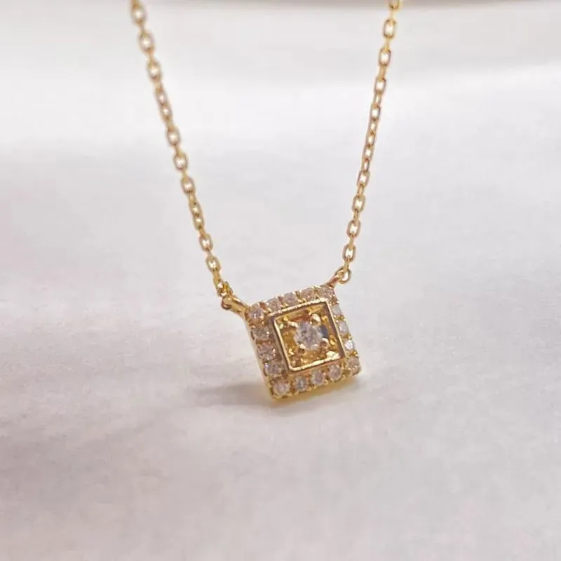Solid 18k Yellow Gold Natural Diamond Pendant Necklace