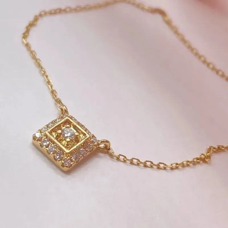Solid 18k Yellow Gold Natural Diamond Pendant Necklace