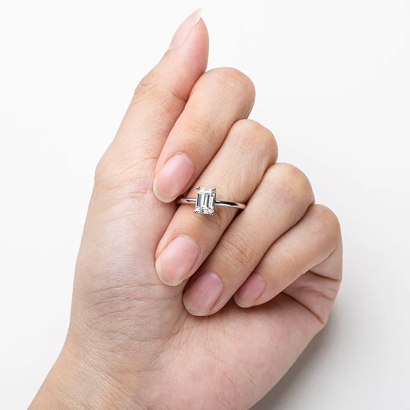 Solitaire 1.0ct Emerald Cut Moissanite Ring