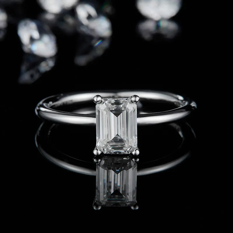 Solitaire 1.0ct Emerald Cut Moissanite Ring