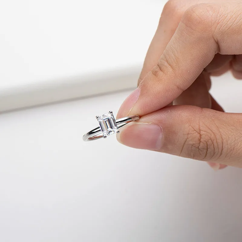 Solitaire 1.0ct Emerald Cut Moissanite Ring