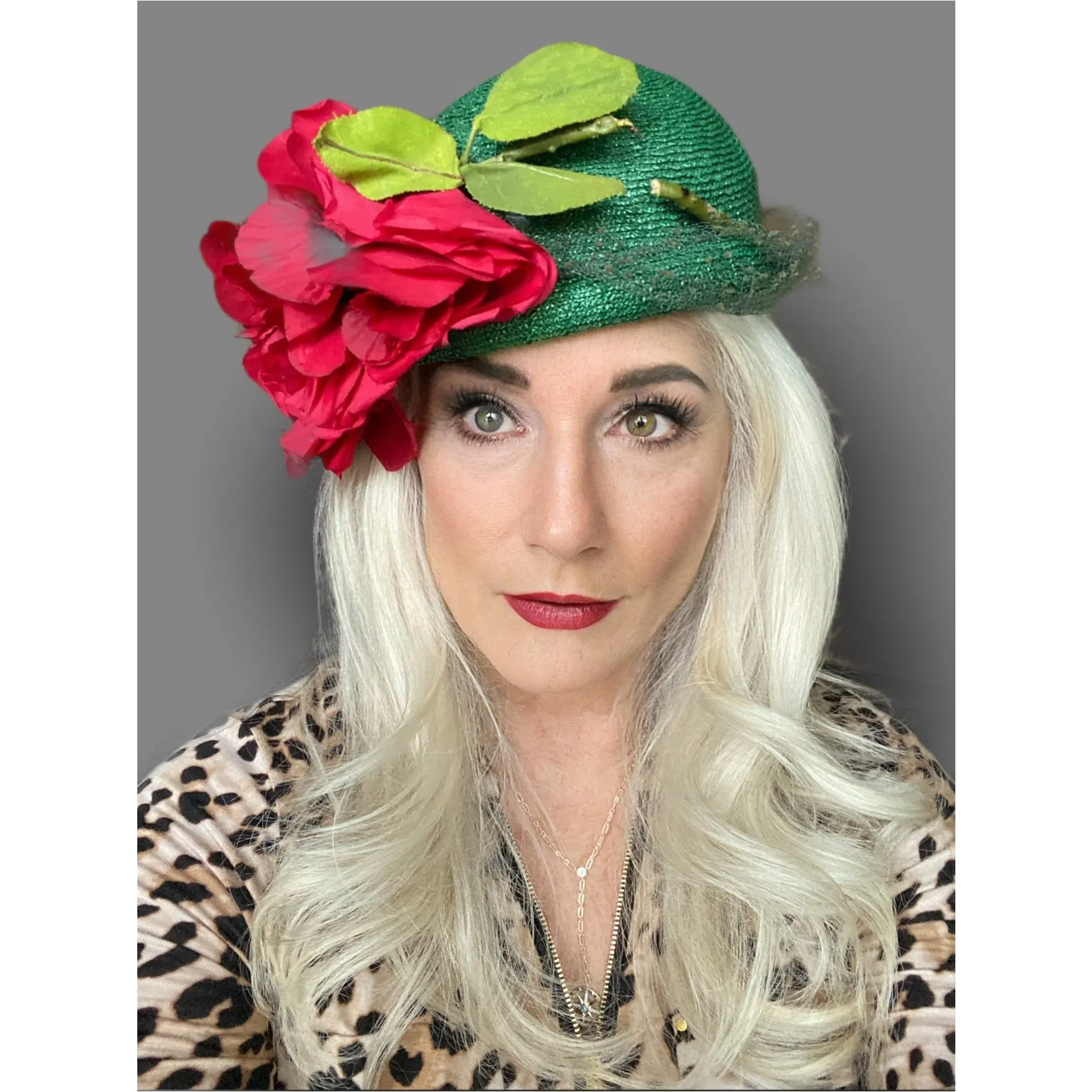Stunning Vintage Hat 1930s Green Straw Huge Red Poppies O/S Brozemans Williamsport Church Hat