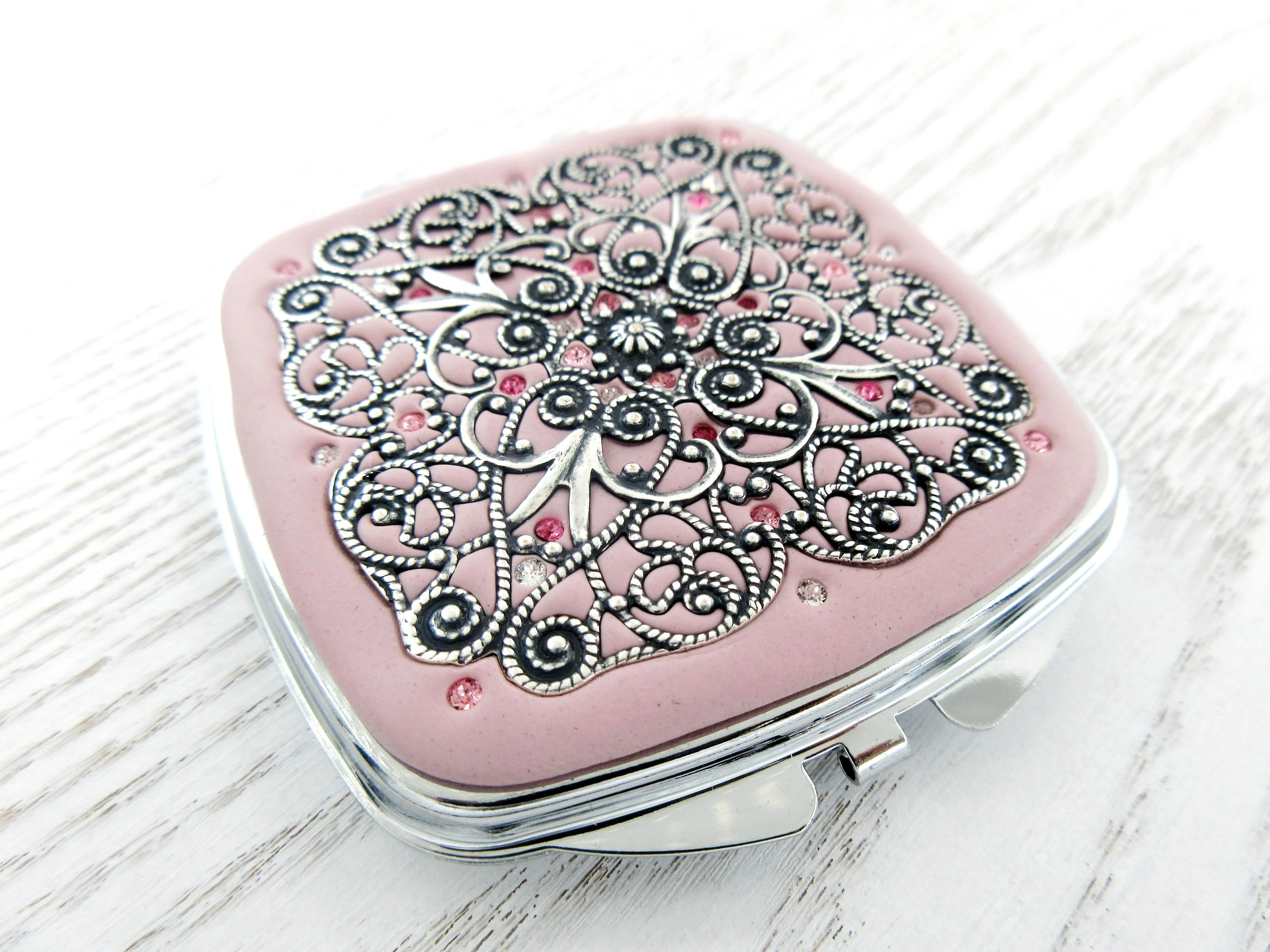 To the Edge Filigree Compact Mirror
