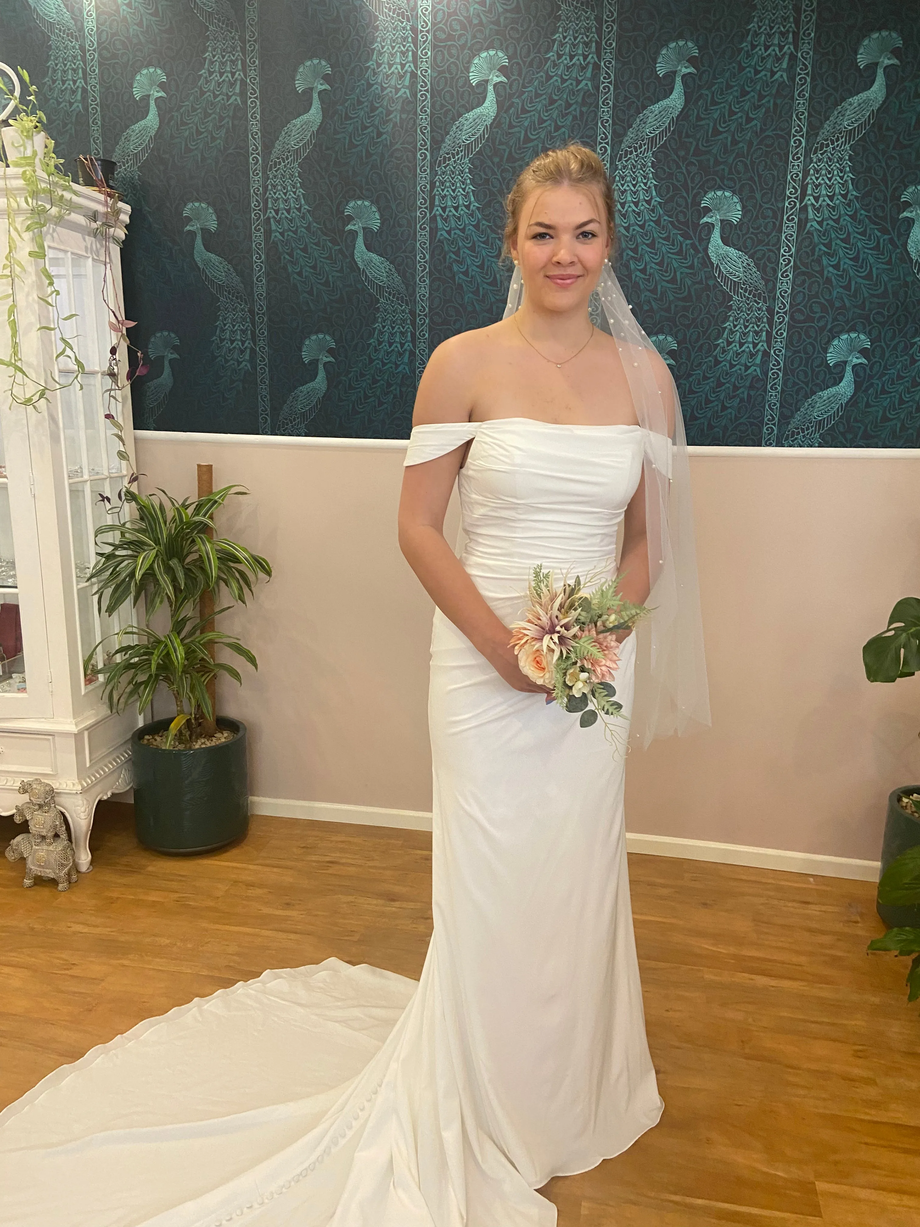 Waterfall pearl veil in 1m and 2m lengths Express NZ wide